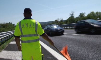 Riaperta la statale 30 a Spigno Monferrato dopo il recupero di un mezzo pesante fuori strada