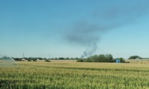 Voghera, incendio in centro raccolta rifiuti, fumo visibile anche nell'Alessandrino