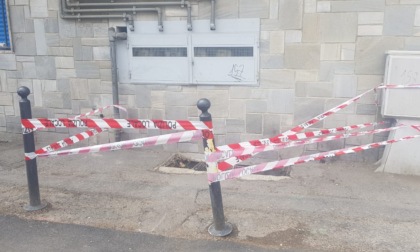 Alessandria: cede grata in strada al quartiere Cristo, passante finisce in un tombino