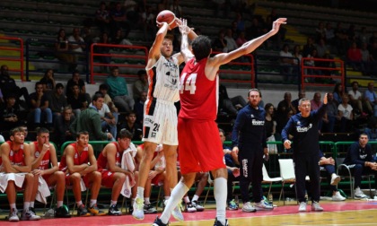 Derthona Basket, sconfitta in extremis contro Sassari in Supercoppa
