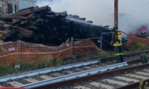 Genova, incendio nel parco container RFI in via Perlasca