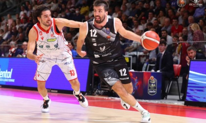 Derthona Basket, vittoria a due facce contro Pesaro