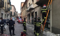 Camion urta balcone in via Vochieri ad Alessandria: nessun ferito