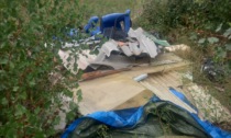 Tortona: rifiuti abbandonati nel parco dello Scrivia, denunciato imprenditore