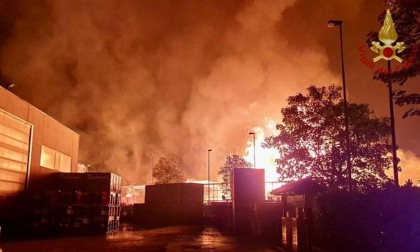 Incendio Villastellone, il centro rifiuti di Azzurra srl non ha registrato nessun danno