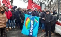 <strong>Sciopero CGIL e UIL presidio davanti alla Prefettura con minuto di silenzio</strong>