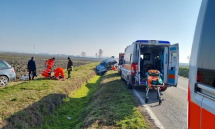 Incidente stradale a Casale Monferrato, coinvolte tre auto: due feriti lievi