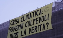 Torino, gruppo di ambientalisti occupa gli ingressi Rai e dei quotidiani