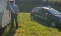 Aggrediscono un pastore entrando nella roulotte di notte: denunciate quattro persone dai Carabinieri