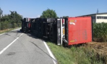 Scontro frontale tra un'auto e un mezzo pesante: in codice rosso il conducente del camion