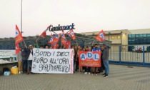 Sciopero alla GualaPak di Castellazzo: "Sotto i 10 euro l'ora è sfruttamento"