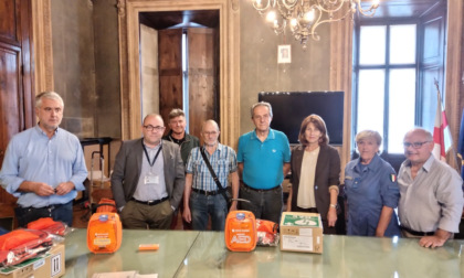 Alessandria, consegnati tre defibrillatori ai centri d'incontro "Orti in città”, “Galimberti” e “Cristo”