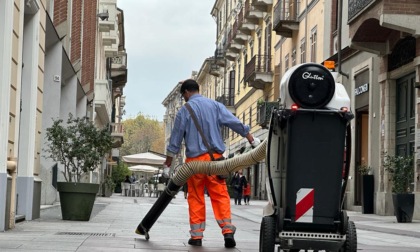 Amag Ambiente: ripristinato il servizio di pulizia delle strade con l’aspiratore elettrico ad Alessandria