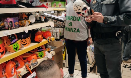 Operazione "Halloween sicuro", sequestrati oltre 70 mila prodotti privi dei requisiti di sicurezza