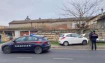 Occimiano, auto contro albero in via Vittorio Emanuele II