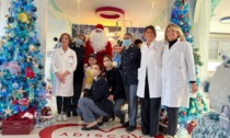 Il Babbo Natale della Polizia fa visita ai bambini del Regina Margherita di Torino