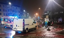 Brutto incidente in via Saccaggia a Tortona, investito un ciclista da un furgone
