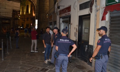 Genova, controlli e arresti della Polizia in centro
