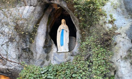 Anche la comunità di fedeli di Alessandria in processione per Nostra Signora di Lourdes