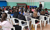 Cassano Spinola, gli studenti della scuola “Dante Alighieri” incontrano i Carabinieri per parlare di legalità
