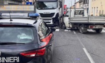 Scontro tra un tir e un camion a Ozzano Monferrato