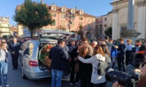 Una Giaveno in lacrime per i funerali di Matilde Lorenzi