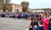 Casale Monferrato: una catena umana di studenti contro l'amianto