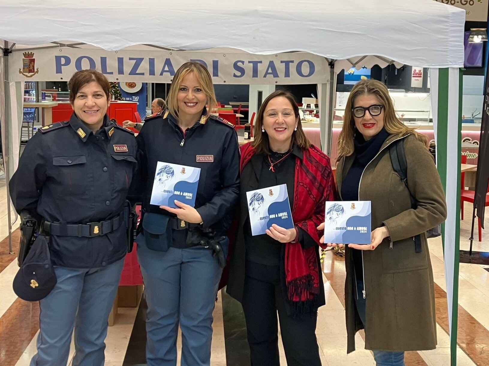 Polizia Panorama Donne