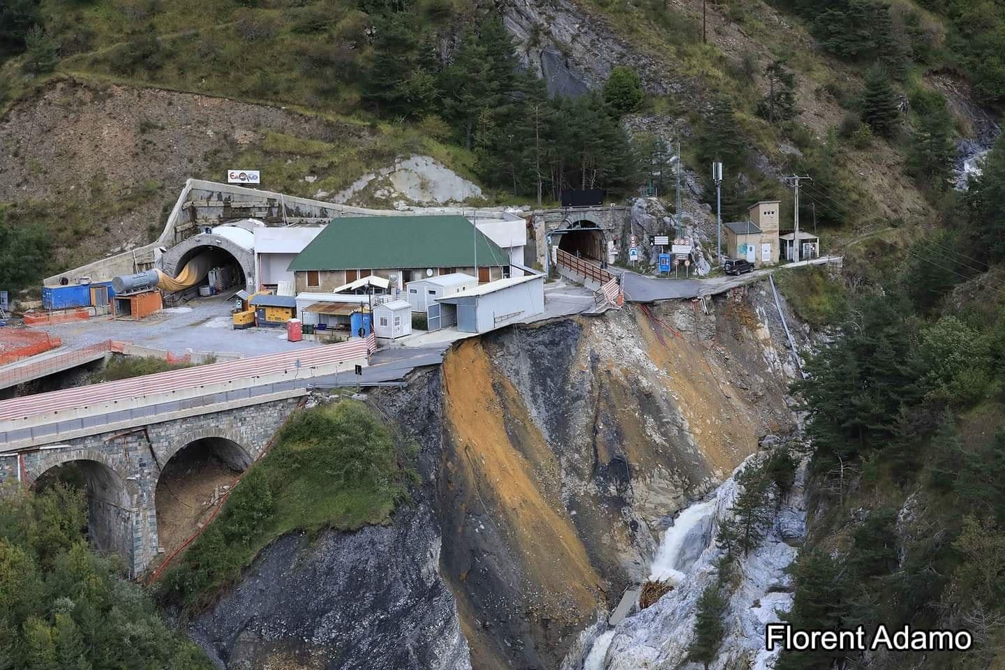 Maltempo Piemonte Crollata La Strada Oltre Il Tunnel Di Tenda Telecity News 24